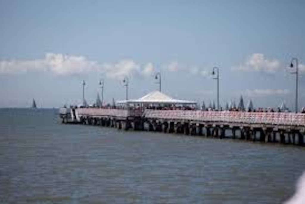 Shorncliffe Pier walking distance from accommodation