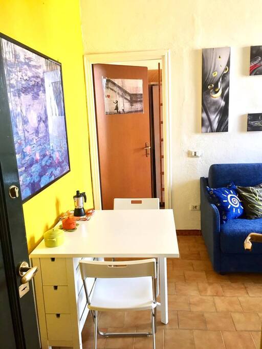 Entrance - Living room