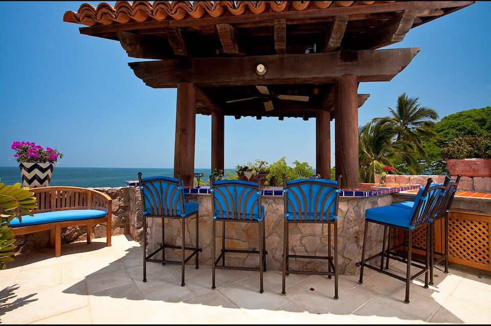 A hacienda-style villa on the Conchas Chinas shore, Puerto Vallarta, Jalisco, Mexico, photo 1 of 10