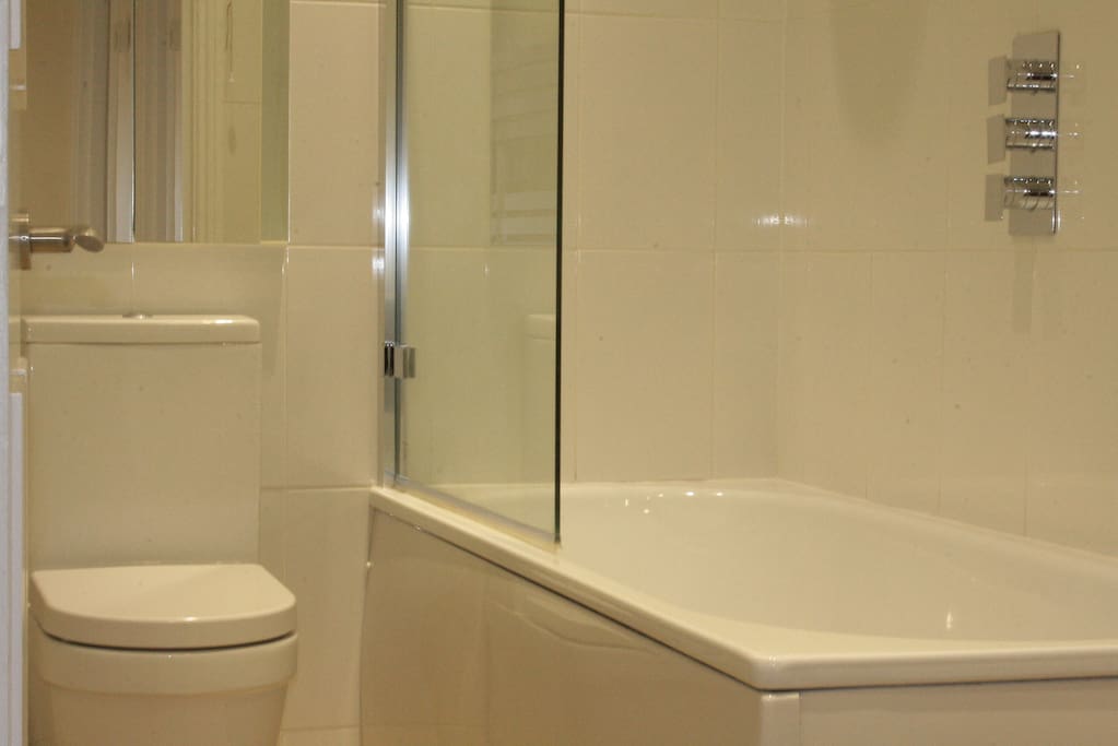 Bathroom to relax after enjoying or working in London