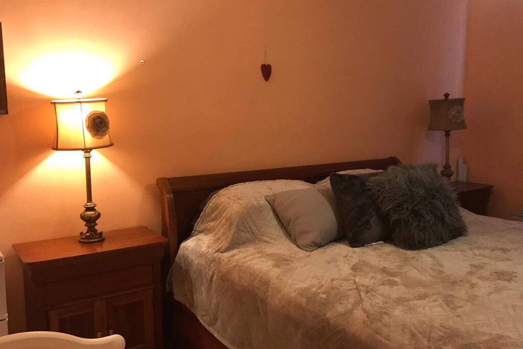 King size bed with a high quality mattress and toddler bed