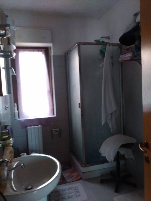 bagno con doccia