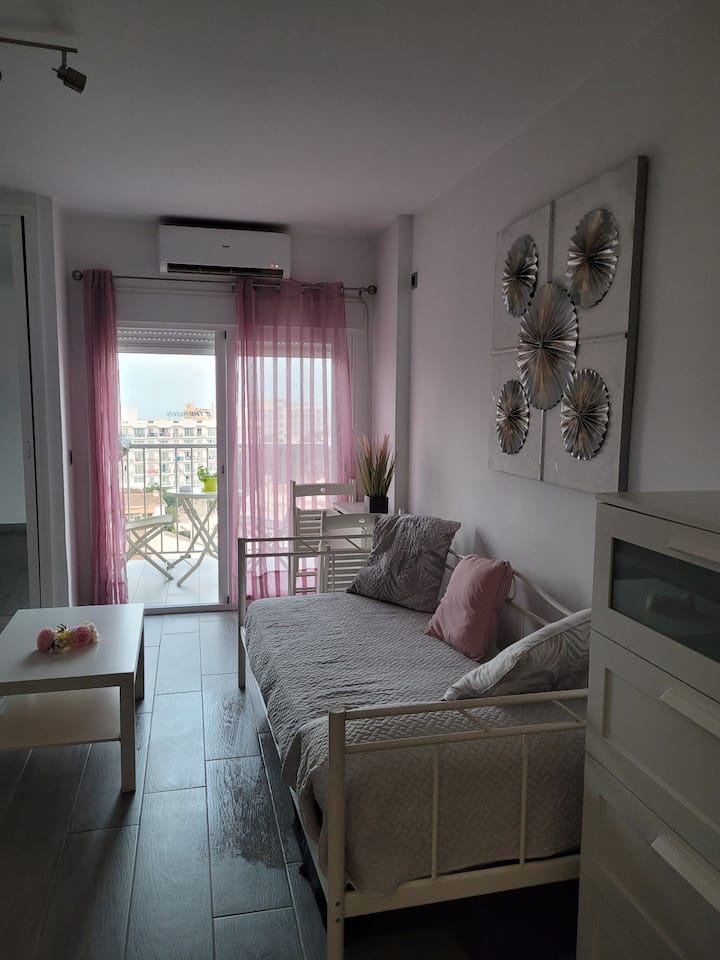 Estudio En Júpiter Con Vistas Al Mar, Playa, Wifi - Benalmádena