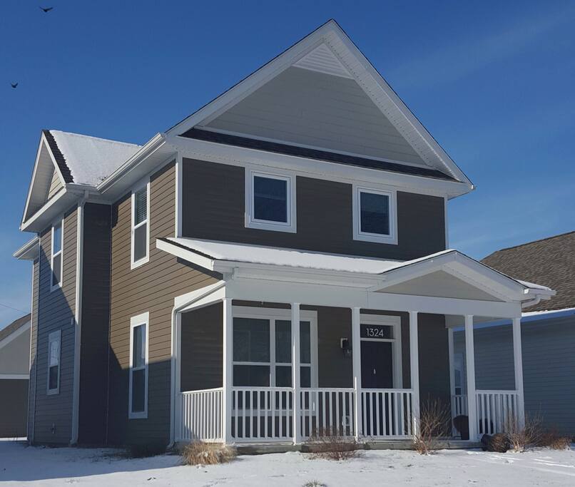 Almost brand new home, nearly 1700 square feet...3 bedrooms, 2.5 baths...the best amenities