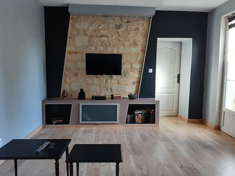 8-person house near Chinon