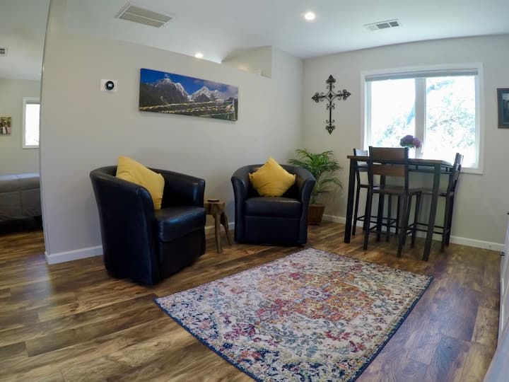 Poolhouse Villa @ Iris Oasis - Redding, CA