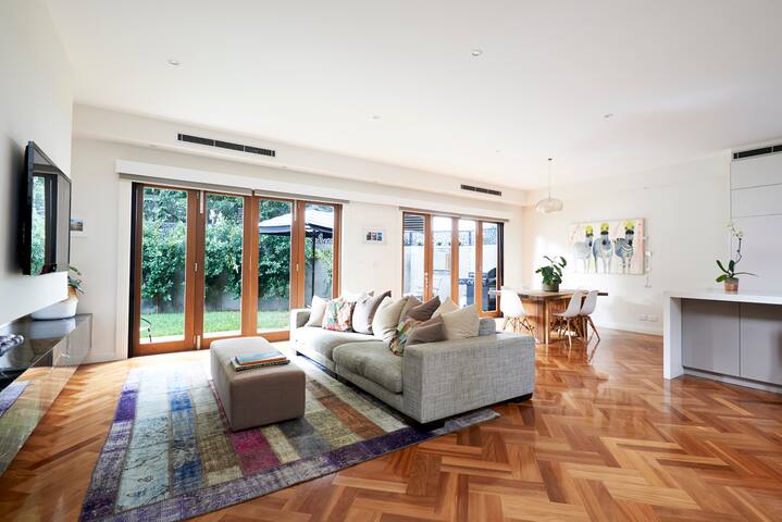 Modern Day Lux. gallery image 3