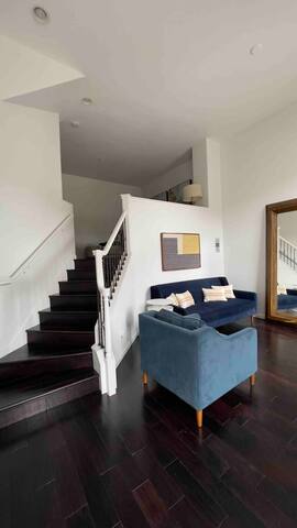 Modern Retreat in the Heart of Silicon Valley gallery image 2