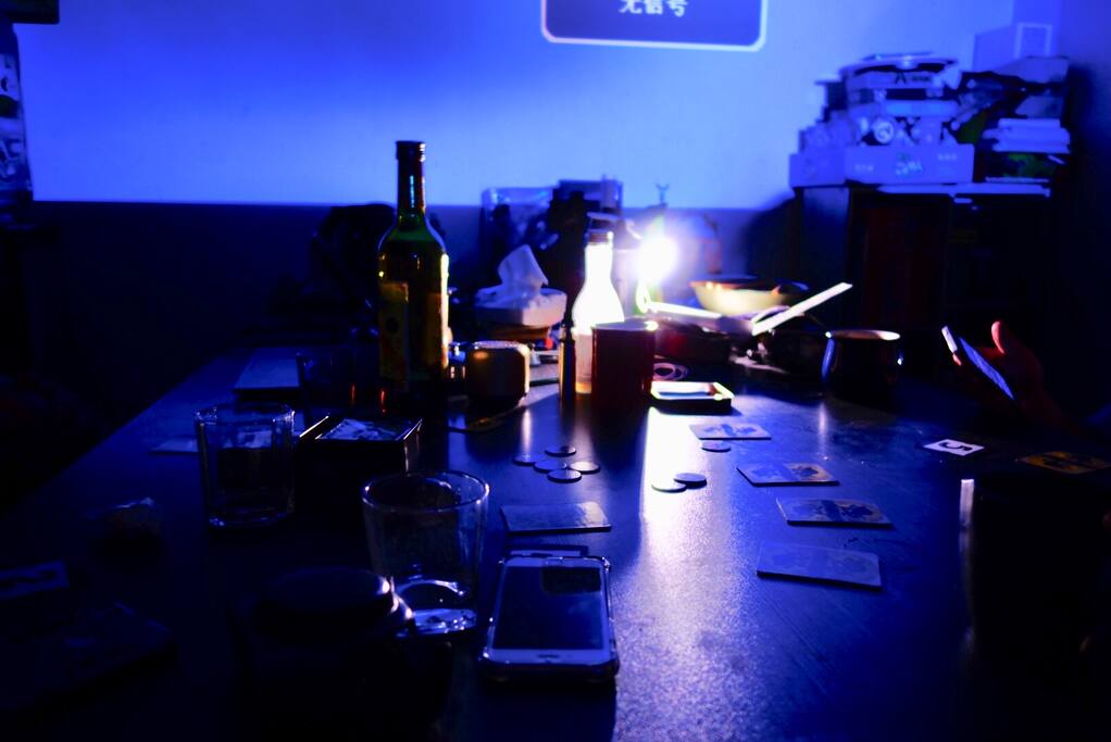 客厅的工作桌&餐桌&酒桌