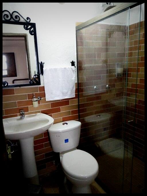Habitación con dos camas sencillas