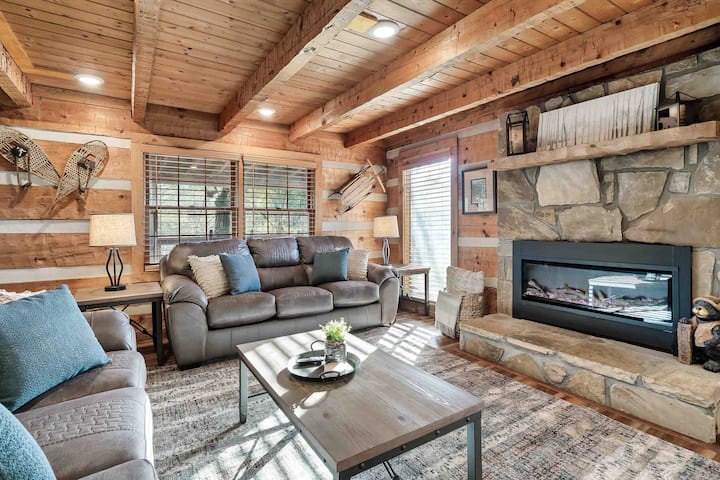3 Baths- Firepit, Fast Wi-fi, Games, Hot Tub - ピジョン・フォージ, TN