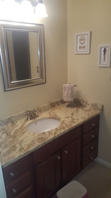 Bath sink area