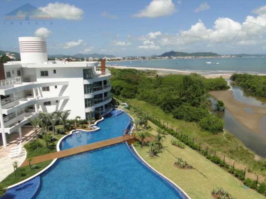Condominio em frente ao mar