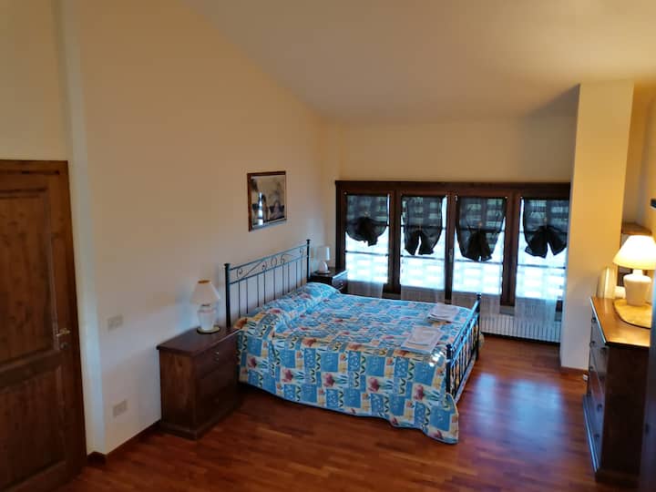 คาเมร่าน. 1