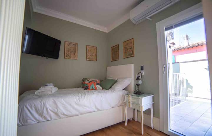 საძინებელი 2