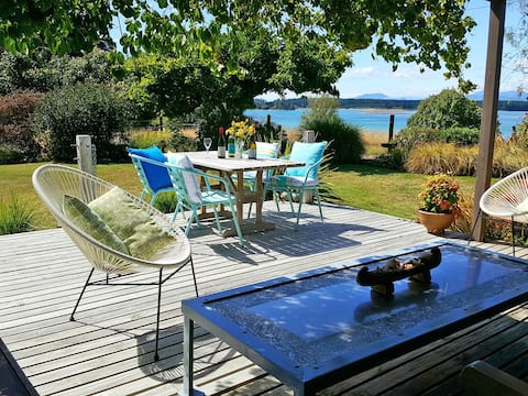 Bronte Tides Cottage - Stunning Bay View - Restful