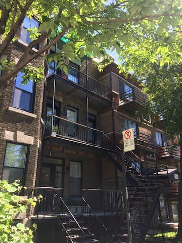 Chambre à proximité du métro Parc