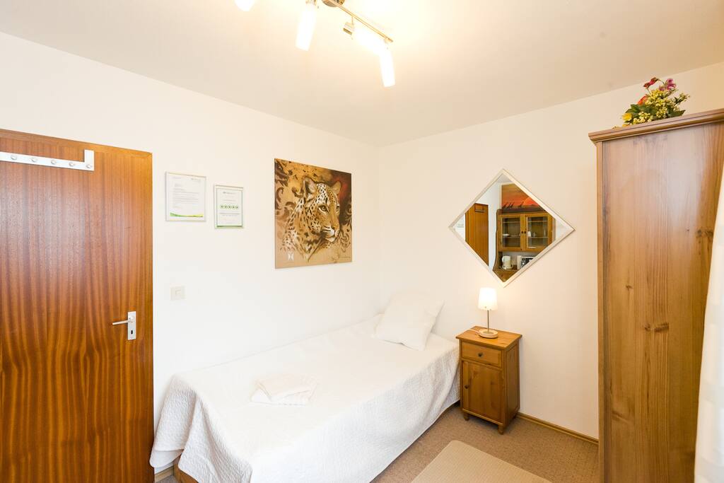 Nice comfy single bed