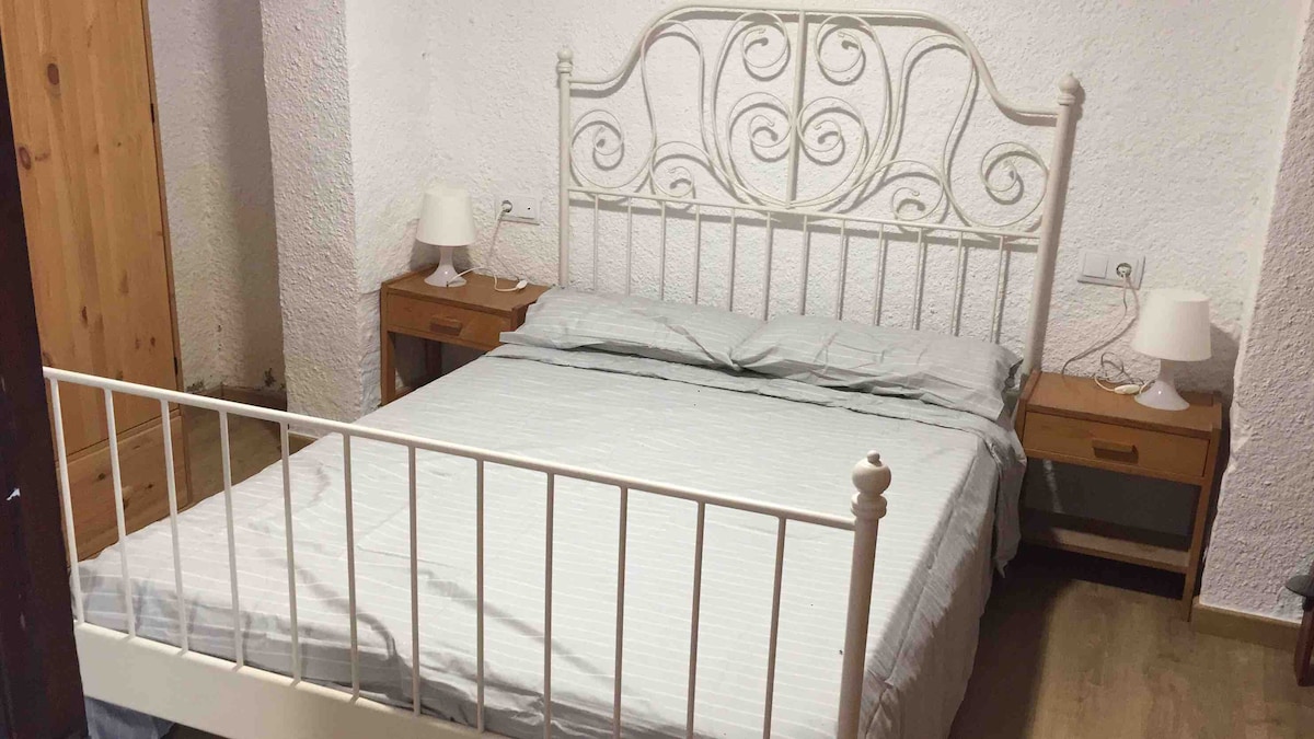 ห้องเตียงคู่ 2 ชั้นล่าง