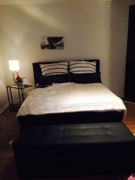 Bett im wohn / Schlafraum
Doppelbett