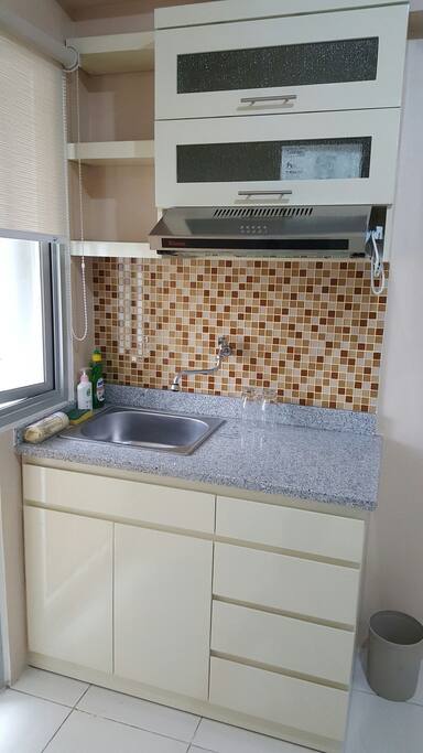 Kitchen set available, including sink, portable gas stove, etc