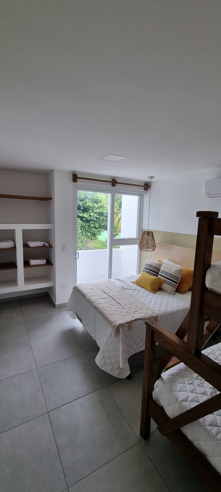 Dhoma e dytë e të rinjve 