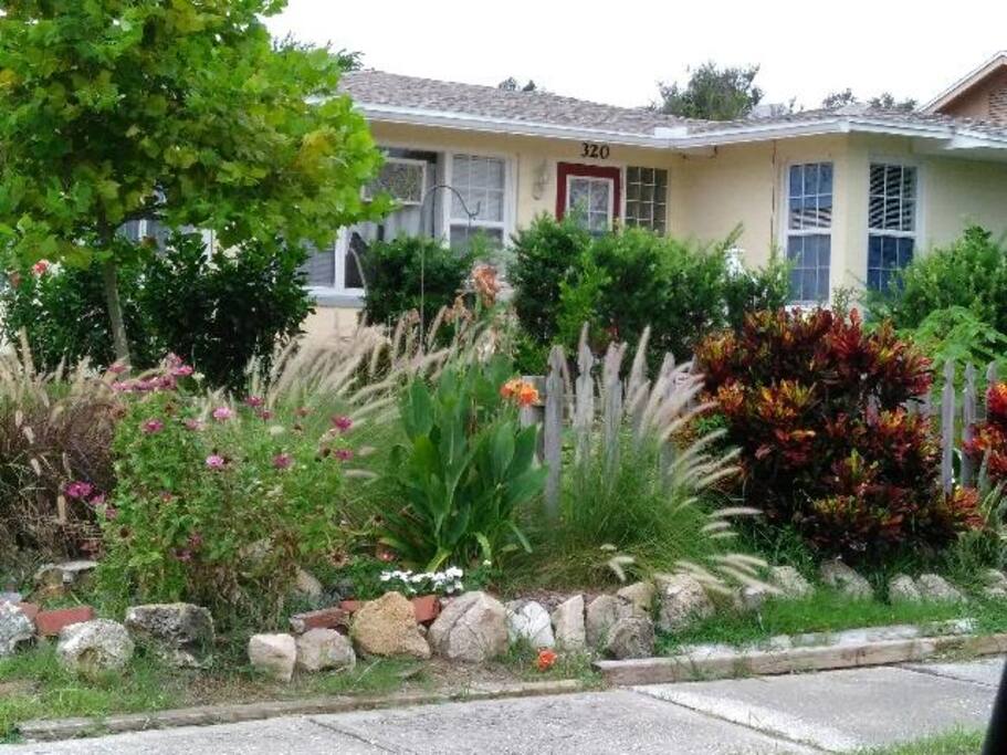 Lovely home, steps to the beach