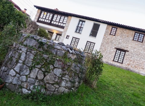 Beautiful house in Las Caldas. Enjoy Asturias
