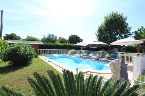Ground floor villa with pool and large fenced garden