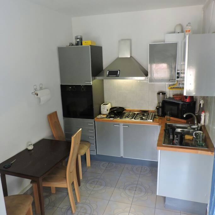 Fully equiped kitchen, anyone can cook or at least have a coffee/tea in the morning.