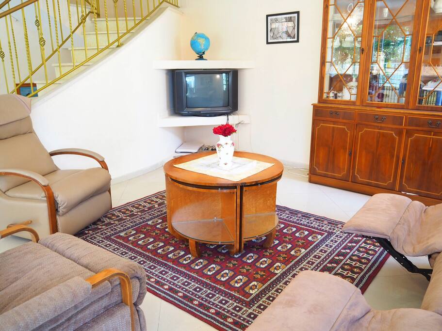 Very cozy salon, with lots of natural light, a TV and a Wii for having a fun time.