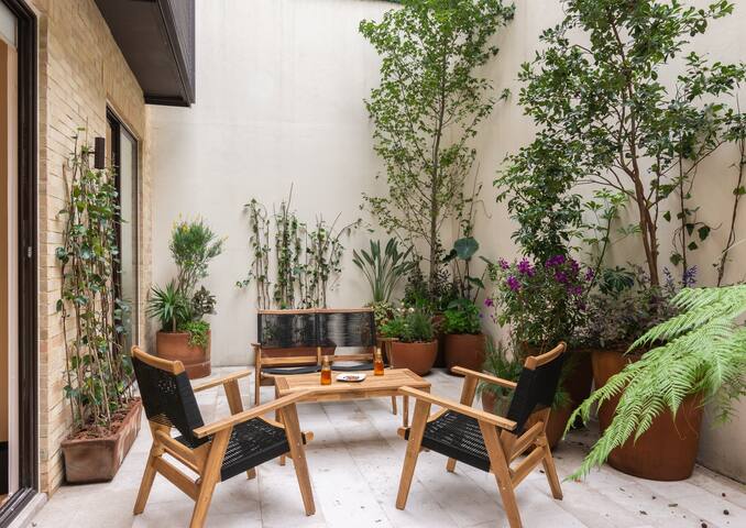 Garden House with A/C | Roma | Patio gallery image 4