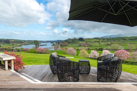 Lakeview Lodge Karapiro - The Huntington