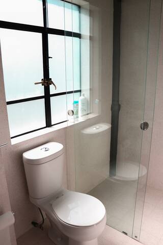 Entire House 6 bedrooms & 3 bathrooms Roma Norte gallery image 5