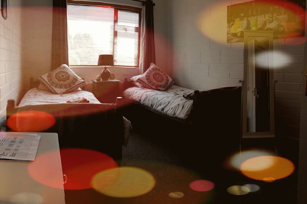 Twin Bed Room
