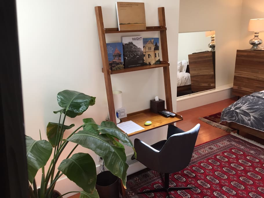 Small desk