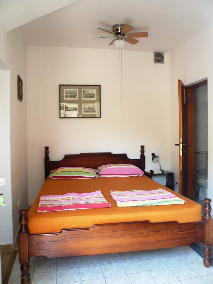 Соба во 
гарсониера, стан бр. 3 