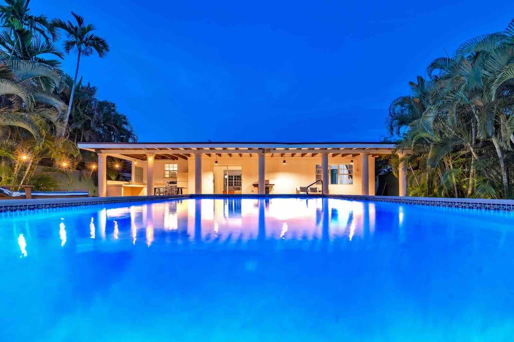 Prime Brickell Villa: Huge Outdoor w/ Pool+Kitchen