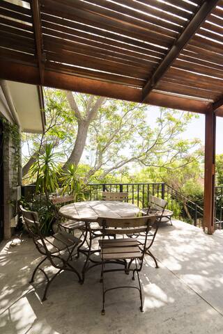 Camps Bay House with Views, Pool and leafy Garden gallery image 2