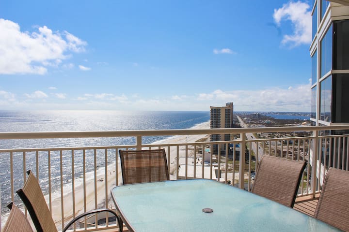 Palacio Beachfront Stay Pools Hot Tub Tennis Houses For Rent In Pensacola Florida United States