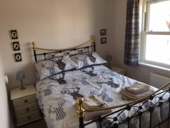 ห้องนอน 2 (Bedroom 2)