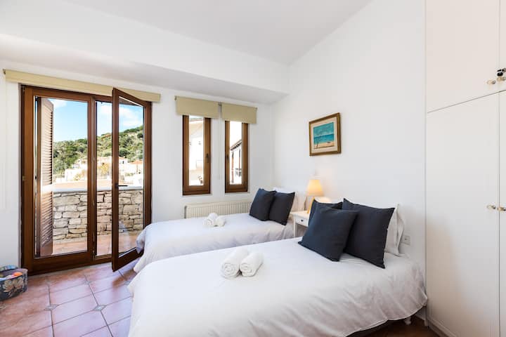 The Bridge House - חדר שינה 2 בקומה הראשונה עם 2 מיטות יחיד