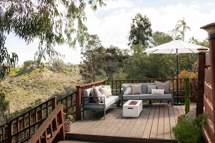 Tranquil Villa with Canyon Views