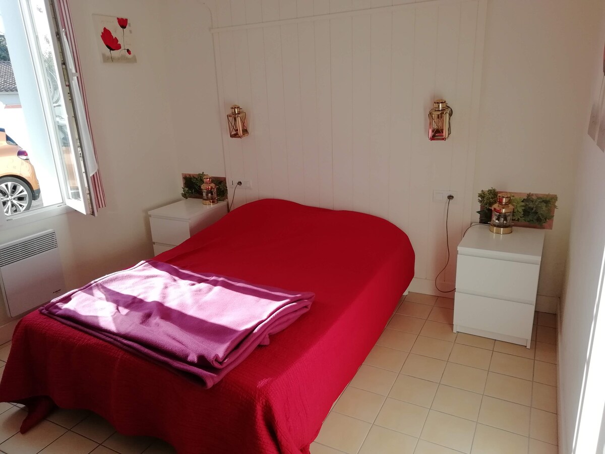 Брачниот кревет (широк 125 - 149 см) во спа