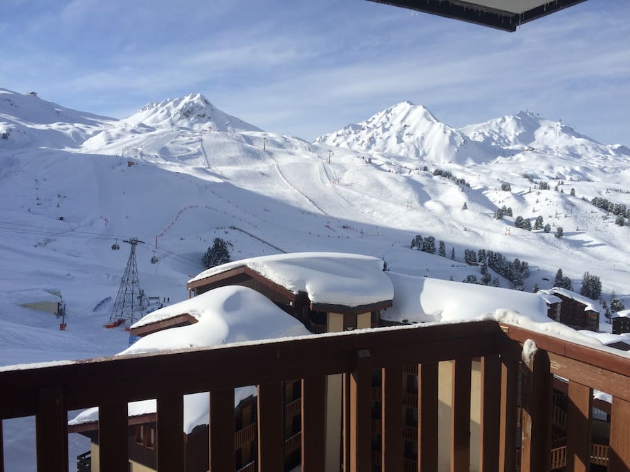 vue du balcon sur le domaine skiable (sud)