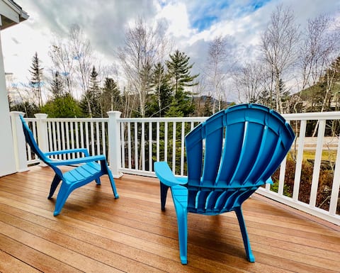 The Valley Estate | Hot Tub | Prime Location!