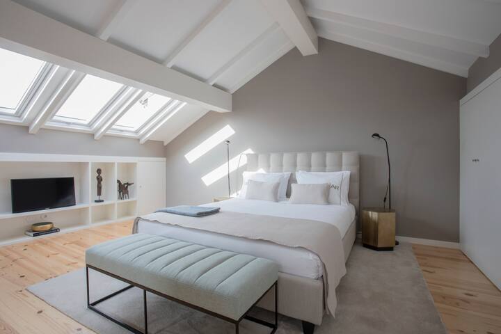 Amazing Penthouse great location – you’ll love it! gallery image 2