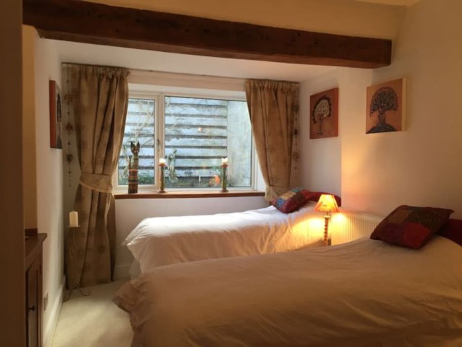 The Oak Room can also be a twin with two single beds.