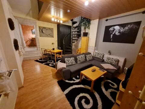 Holiday/ mechanic house Pfungstadt for max 8 people
