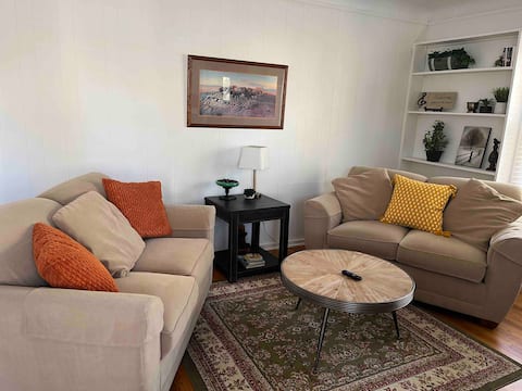Successful Airbnb property: The Bee Cottage in Billings